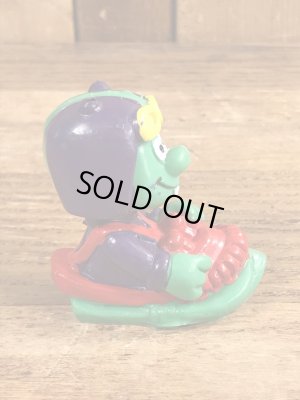 80年代頃のそりをしているビンテージのPVCフィギュア