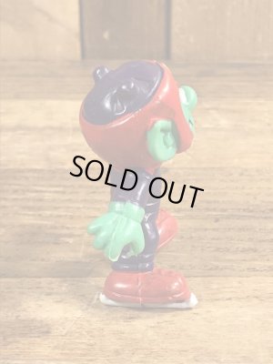 80年代頃のアイススケートをしているアストロスニックのビンテージのPVCフィギュア