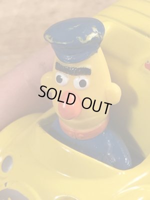 80年代頃のセサミストリートのバートのビンテージのミニカー