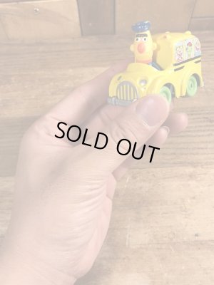 80年代頃のセサミストリートのバートのビンテージのミニカー