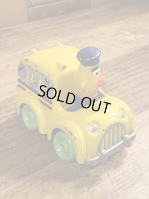 80年代頃のセサミストリートのバートのビンテージのミニカー