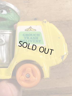 80年代頃のセサミストリートのオスカーのビンテージのミニカー