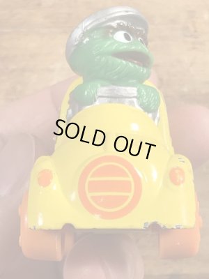 80年代頃のセサミストリートのオスカーのビンテージのミニカー