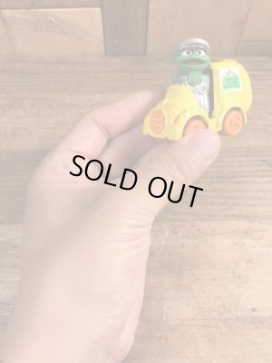 80’sのセサミストリートのオスカーのヴィンテージのダイキャストミニカー