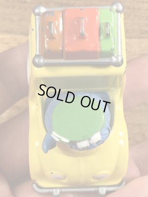 80年代頃のセサミストリートのクッキーモンスターのビンテージのミニカー