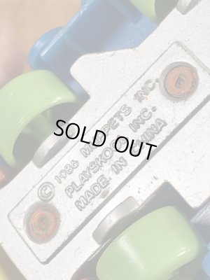 80年代頃のセサミストリートのオスカーのビンテージのミニカー