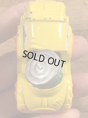 80年代頃のセサミストリートのオスカーのビンテージのミニカー