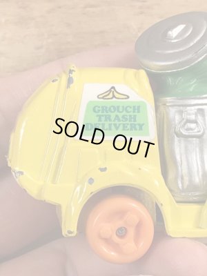 80年代頃のセサミストリートのオスカーのビンテージのミニカー