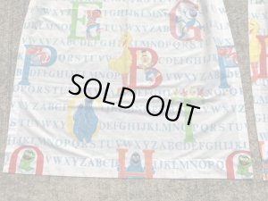 80年代頃のセサミストリートのビンテージのカーテン