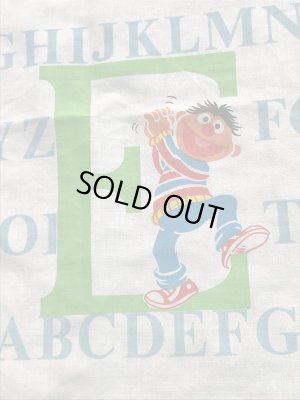 80年代頃のセサミストリートのビンテージのカーテン