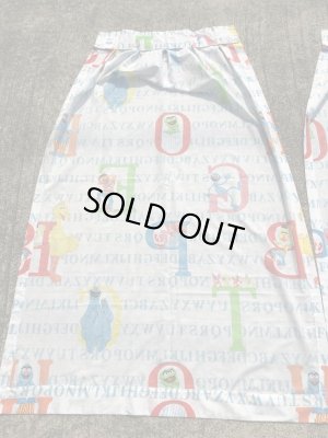 80年代頃のセサミストリートのビンテージのカーテン