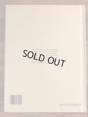 80’sのセサミストリートのヴィンテージのハードカバーブック