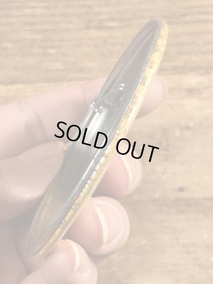 80’sのYield To Temptationのメッセージが書かれたヴィンテージの缶バッチ