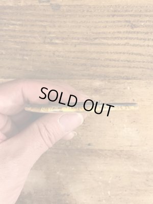 80’sのYield To Temptationのメッセージが書かれたヴィンテージの缶バッチ