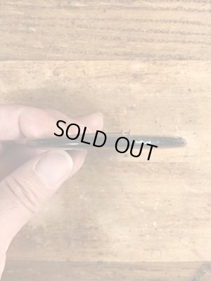 80'sのDon't Bug Me, Bug Stella!のメッセージが書かれたビンテージの缶バッジ