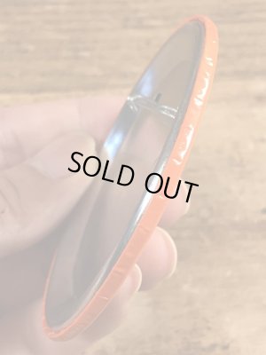 80'sのAsk Me If I Really Give A Shirt.のメッセージが書かれたビンテージの缶バッジ