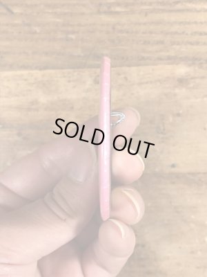 80年代頃のBite Meのブタが描かれたビンテージの缶バッジ