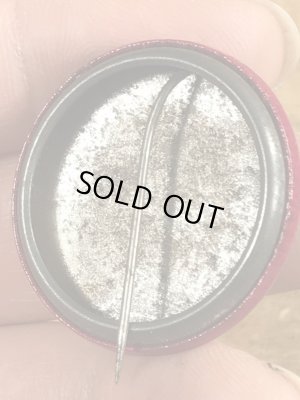 60~70年代頃のDraft Beer Not Studentsのメッセージが書かれたビンテージの缶バッジ