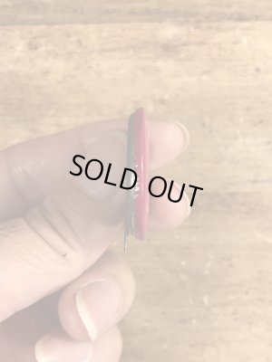 60~70年代頃のDraft Beer Not Studentsのメッセージが書かれたビンテージの缶バッジ