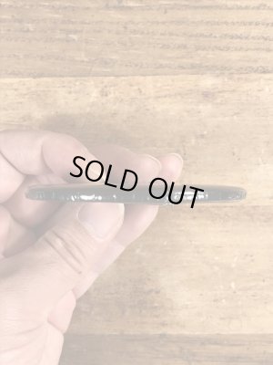 80'sのDon't Bug Me, Bug Stella!のメッセージが書かれたビンテージの缶バッジ