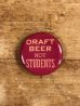 60~70年代頃のDraft Beer Not Studentsのメッセージが書かれたビンテージの缶バッジ