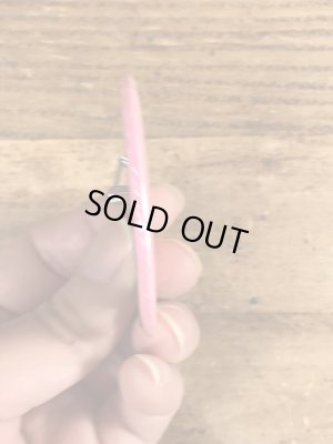 80年代頃のBite Meのブタが描かれたビンテージの缶バッジ