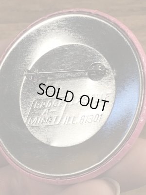 80年代頃のBite Meのブタが描かれたビンテージの缶バッジ