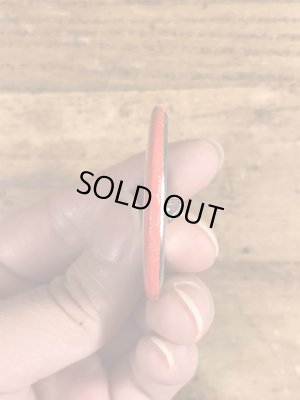 80年代頃のWhat's So Goddamned Terrific About...のメッセージが書かれたビンテージの缶バッジ