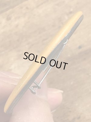 80年代頃のホールマーク社製のメッセージが書かれたビンテージの缶バッジ