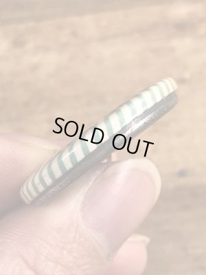 60~70年代頃のSave Water Shower With A Friendのメッセージが書かれたビンテージの缶バッジ