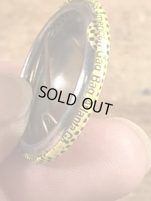 80年代頃のAmerican gag bag社製のメッセージが書かれたビンテージの缶バッジ