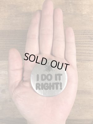 80年代頃のアンハイザーブッシュビールのメッセージが書かれたビンテージの缶バッジ