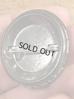 80年代頃のSame Shit Different Dayのメッセージが書かれたビンテージの缶バッジ