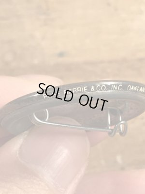 80年代頃のSame Shit Different Dayのメッセージが書かれたビンテージの缶バッジ