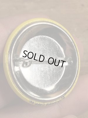 80’sのBack Off!...のメッセージが書かれたヴィンテージの缶バッチ