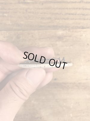 80’sのDepression's Over...のメッセージが書かれたヴィンテージの缶バッチ