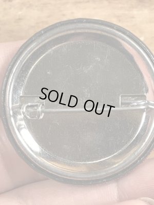 80年代頃のOne For The Money Two For The Show...のメッセージが書かれたビンテージの缶バッジ