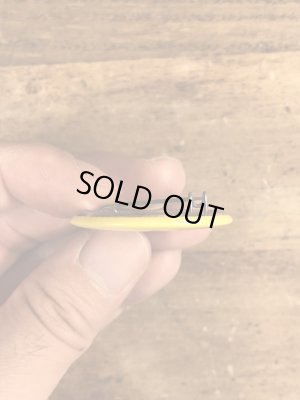 80’sのBack Off!...のメッセージが書かれたヴィンテージの缶バッチ