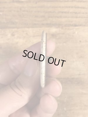 80年代頃のDepression's Over...のメッセージが書かれたビンテージの缶バッジ