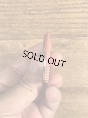 80年代頃のケンタッキーの皮肉のメッセージが書かれたヴィンテージの缶バッチ