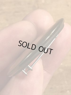 80年代頃のSame Shit Different Dayのメッセージが書かれたビンテージの缶バッジ