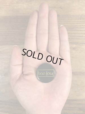 80年代頃のBon Jourと書かれたビンテージの缶バッ