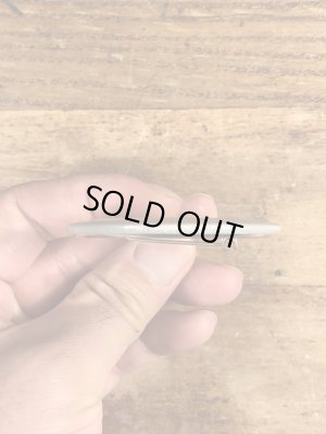 80'sのYouth Is Wasted On The Young.のメッセージが書かれたビンテージの缶バッジ