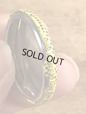 80’sのBeer Inspector Ready For My Next Case!のアメリカンジョークが描かれたヴィンテージの缶バッチ