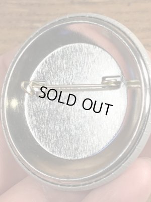 80年代頃のYouth Is Wasted On The Young.のメッセージが書かれたヴィンテージの缶バッチ