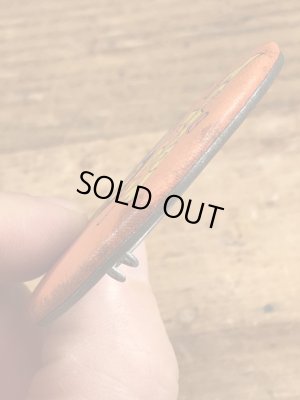 80年代頃のホールマーク社製のエンジェルが描かれたビンテージの缶バッジ