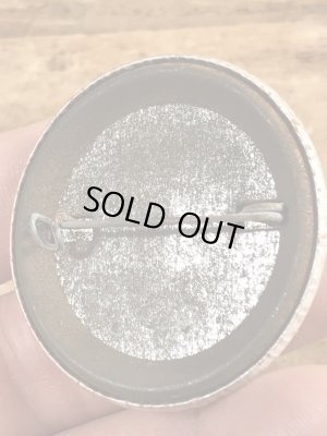 80年代頃のDepression's Over...のメッセージが書かれたビンテージの缶バッジ