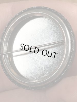 80年代頃のBon Jourと書かれたビンテージの缶バッ