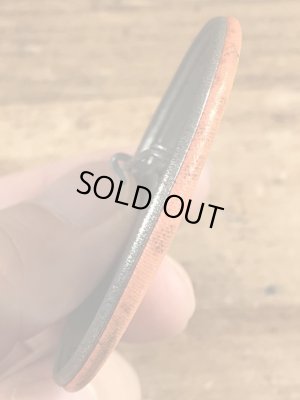 80’sのHallmark社製のTempt Me!のメッセージが書かれたヴィンテージの缶バッチ