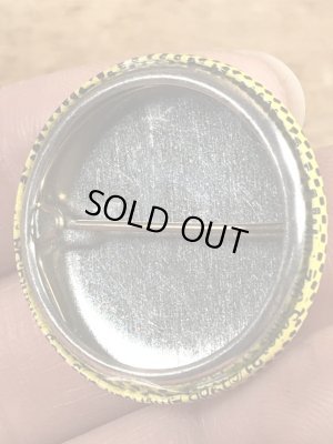 80年代頃のAmerican gag bag社製のメッセージが書かれたビンテージの缶バッジ